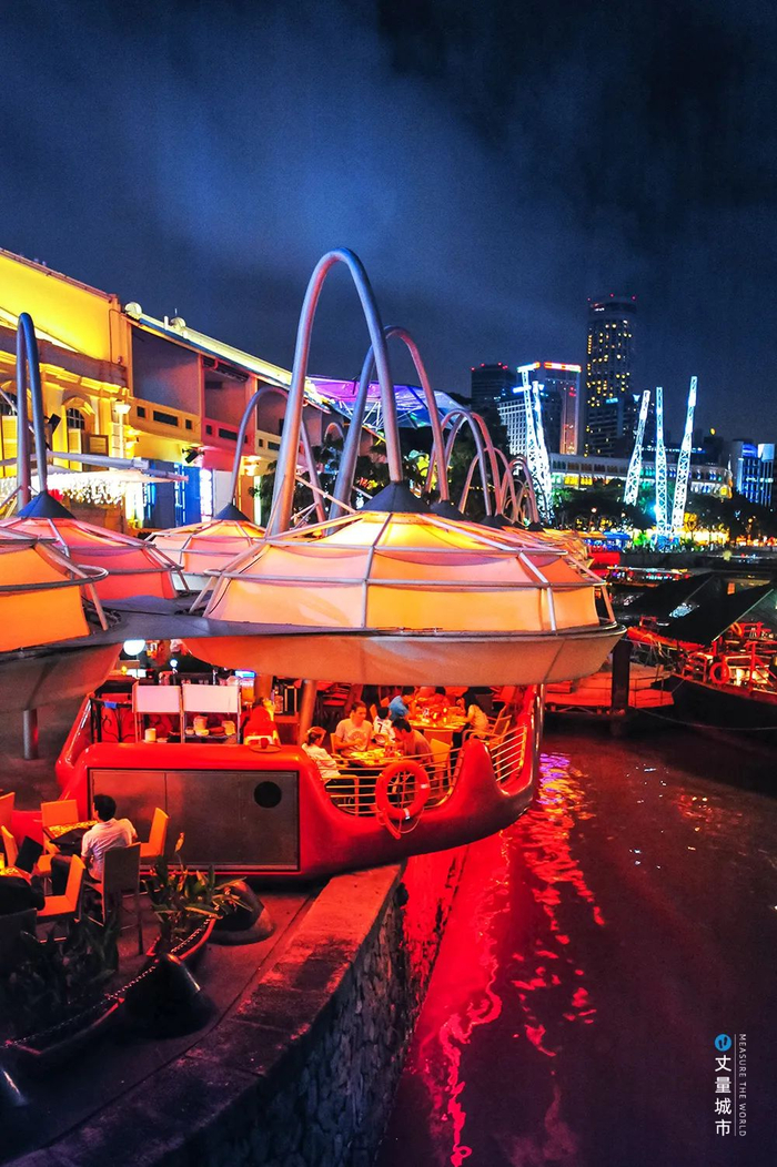 克拉码头的特色滨水餐饮体验——「风信子船餐厅」