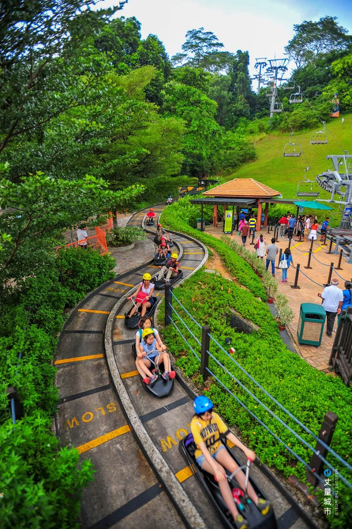 圣淘沙捷运海滩站游乐园