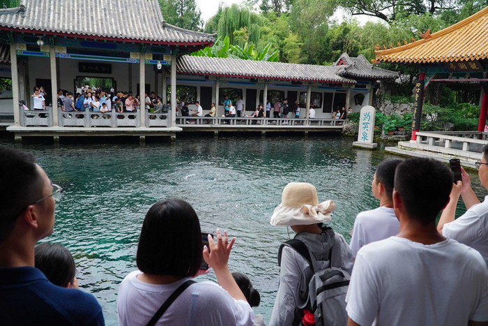 济南趵突泉 图片来源：新华社