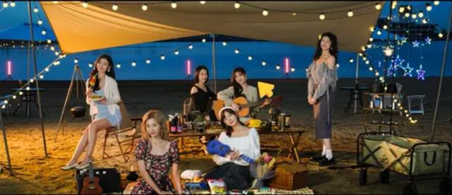 《完蛋！我被美女包围了》游戏截图。