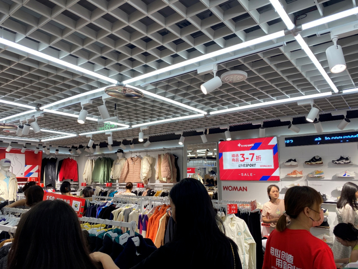 图 / 女性用户掌握着唯品会的命运