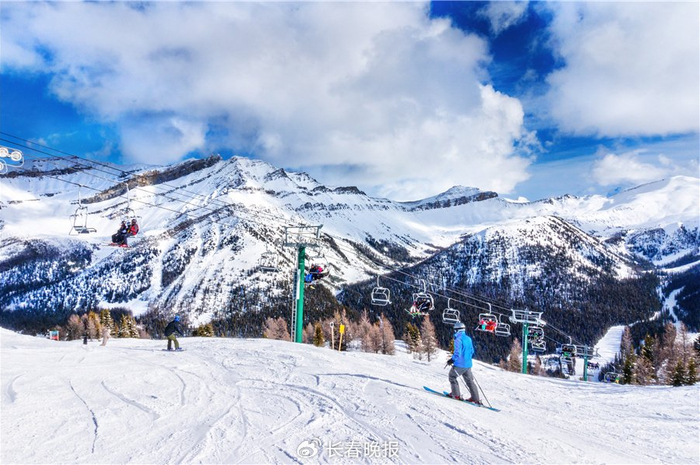 落基山脉滑雪场 图片来源：图虫创意