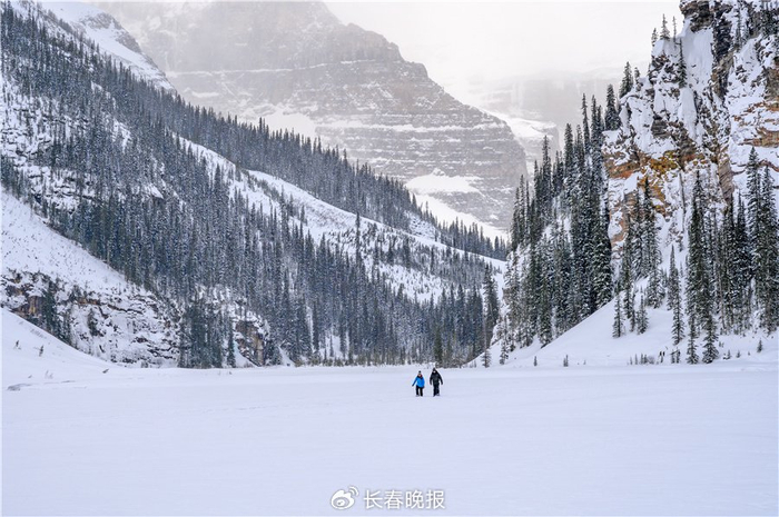 露易丝湖滑雪场 图片来源：图虫创意