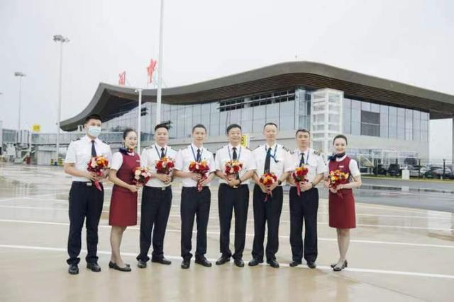 阆中古城机场试飞圆满成功（资料图片 任冠金摄）