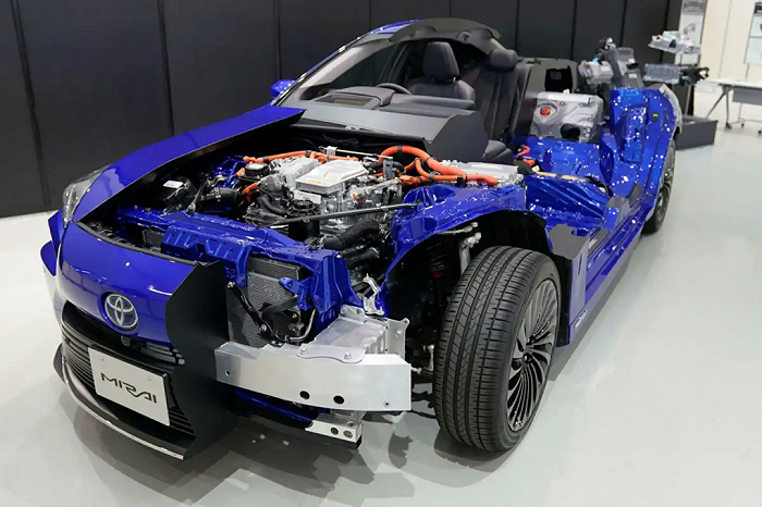 丰田氢能源车Mirai，于2014年推出