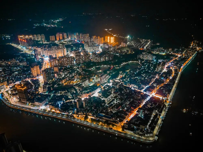 航拍藤县河西片区夜景 李东炎 摄