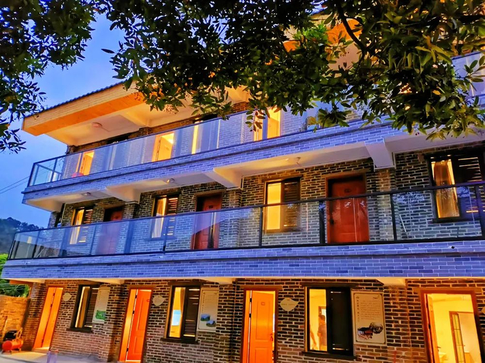 苍松六堡茶厂生态茶园 图片来源：苍松茶厂