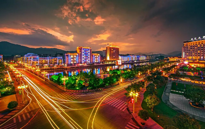 蒙山夜韵 陈汉添 摄