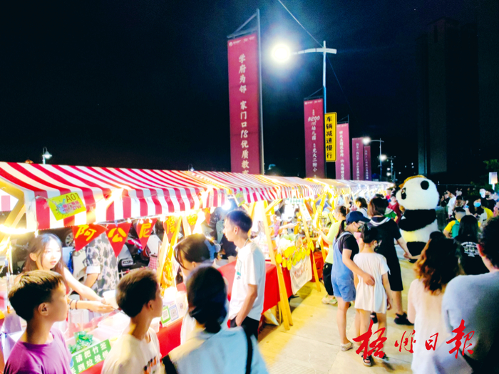 光大夜市 冼振宇　摄