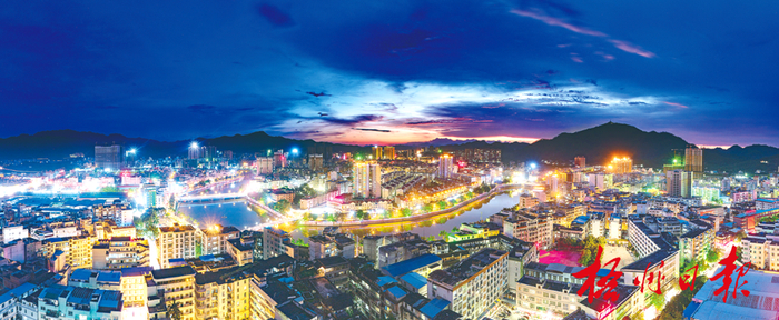 岑溪市区夜景 覃波 钟金宏供图