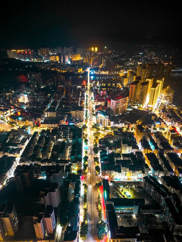 航拍藤县河东片区夜景 李东炎 摄