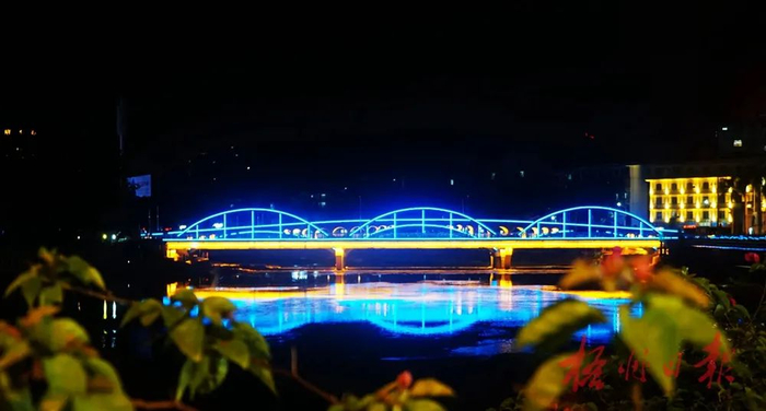 岑溪市南门桥夜景 吴家宁 摄