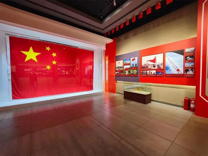 永久珍藏！巴彦淖尔获赠在天安门升起的国旗_手机新浪网