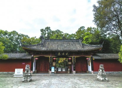 陕西勉县武侯墓。张海摄