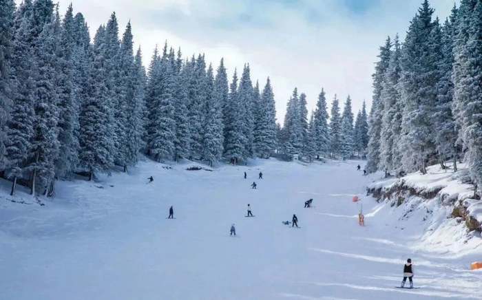 图为丝绸之路滑雪场。资料图片