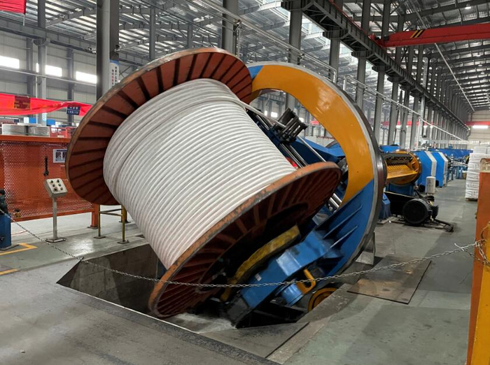 起帆电缆车间生产正忙。贵池区融媒体中心供图