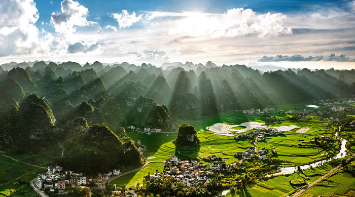 万峰林。张霆  摄