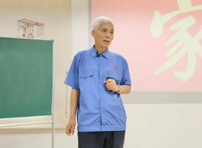 苏州固锝创始人、终身荣誉董事长吴念博,图源:苏州固锝