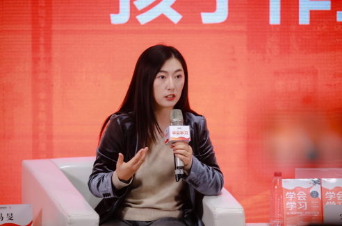 图：《学会学习》作者、猿辅导学校执行校长马旻分享观点