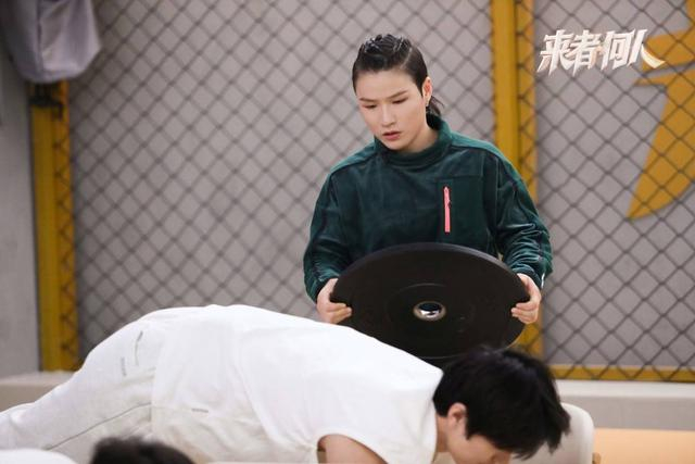 《来者何人》剧照