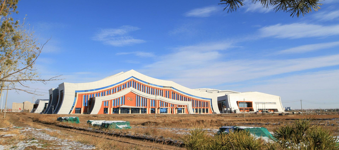 内蒙古自治区冰上运动训练中心“十四冬”比赛主场馆。记者 李新军 摄