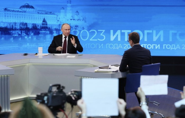 ▲普京举行年度记者会和“直播连线”活动，回答全球媒体和俄民众的提问