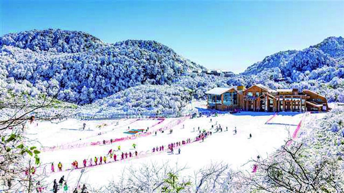     南川金佛山滑雪场尽显冰雪运动魅力