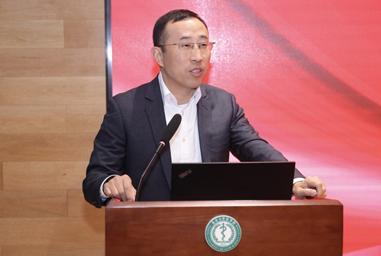 （卢敏放讲话）