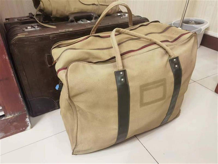 张连芳的战备包（通讯员 徐晶 摄）