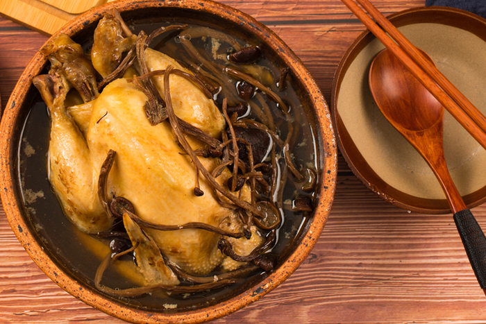 尽管预制菜仍处于争议的漩涡，但这股东风已刮到了中药行业。图为“药膳预制菜”资料图。（图片由摄图网提供）