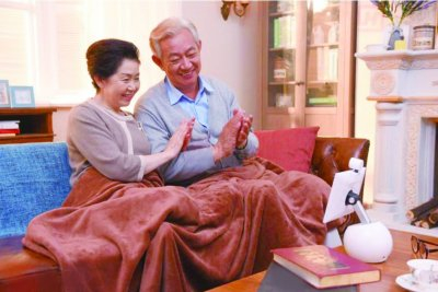     科技赋能，让老年人享受到智慧养老的红利。   资料图片