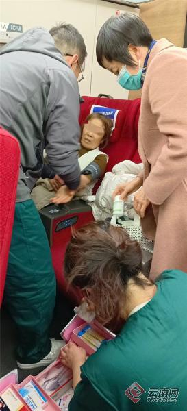 和家属叙述的既往病史等情况,现场开启了紧急多学科会诊,经过初步诊断