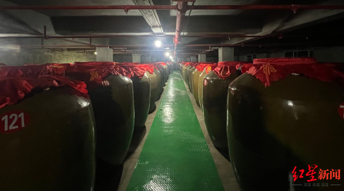 茅台镇某酒厂的库房