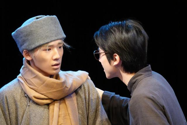 宋亚轩和左林杰（右）演出剧照