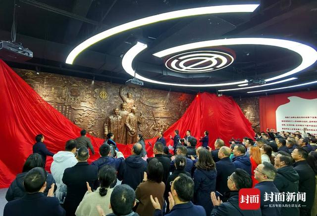 “两馆”揭幕现场。曾业 摄