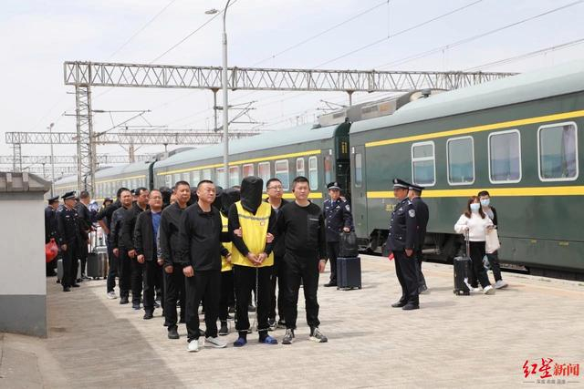 ▲警方抓获嫌疑人