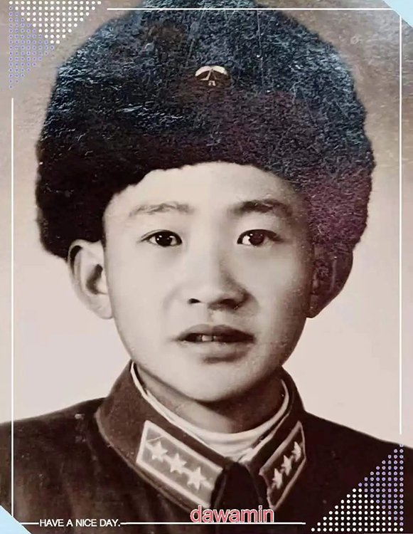 图为十八军老战士杜琳年轻时的照片