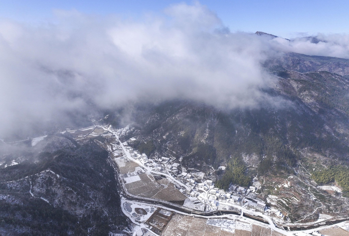 雪后初晴的马畈村。 本报记者 李 博 摄