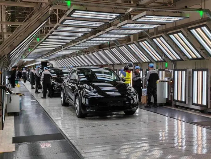特斯拉上海超级工厂 （图片来源：新华社记者 周蕊 摄）