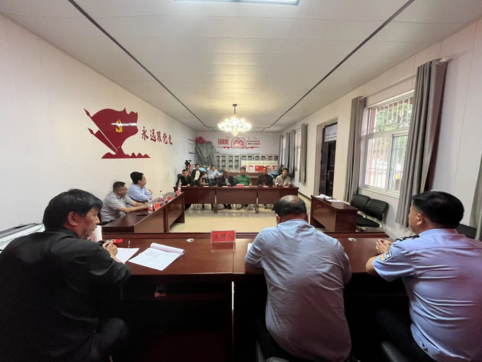 张庄村召开“3533”党群代表议事会。职福利摄