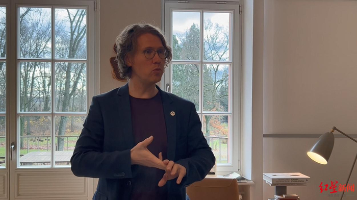 ▲聂楚青接受记者采访。