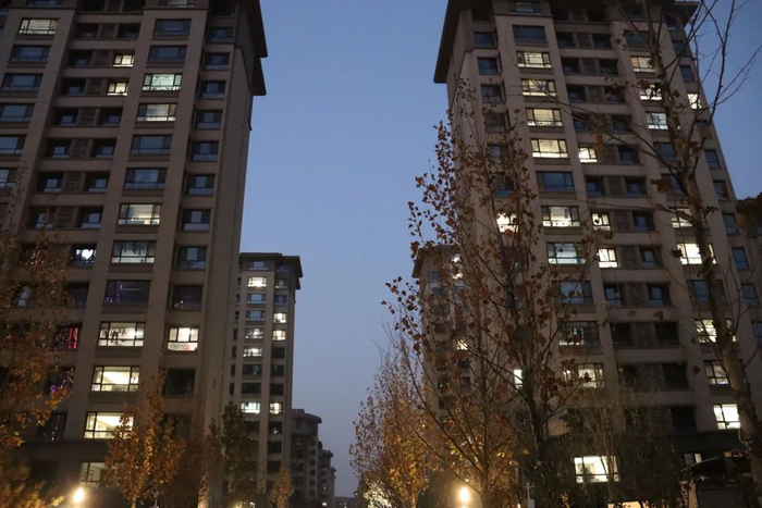 晚上6点安置区灯光实拍