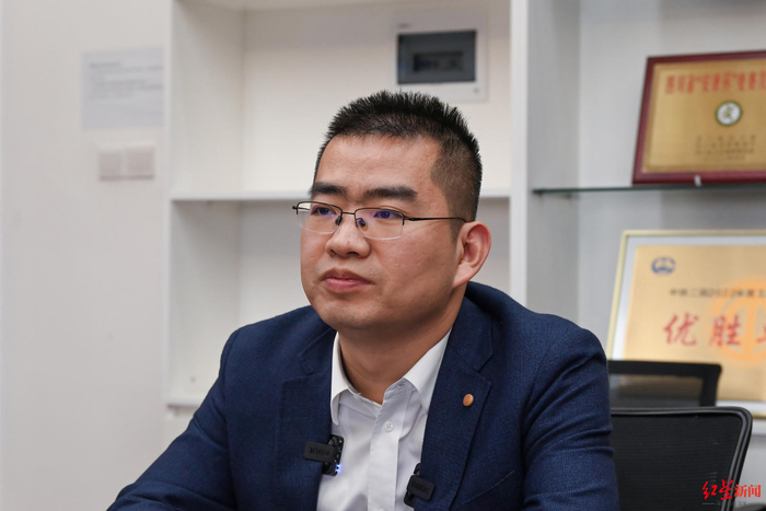 ▲中铁二院土建三院自宜项目桥梁专业设计负责人李秀华