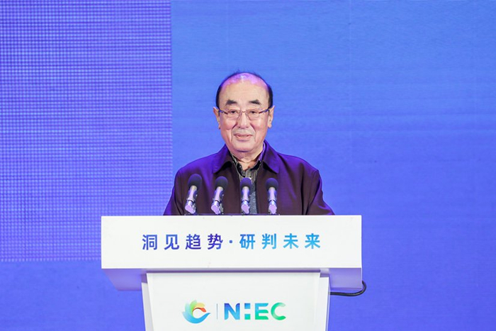 现场原卫生部部长高强,原卫生部副部长/中国保健协会荣誉理事长张凤楼