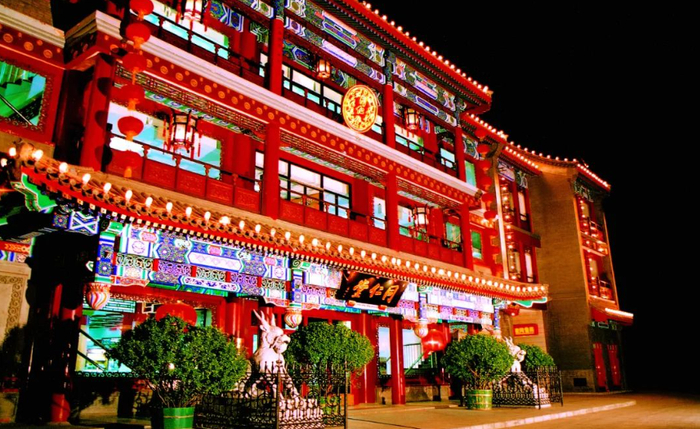 无论是中药资源、品牌张力还是零售布局，同仁堂都是无可争议的中药第一品牌，这是其业绩重回巅峰的希望。