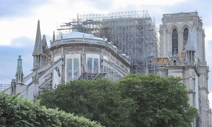 ▲修缮中的巴黎圣母院