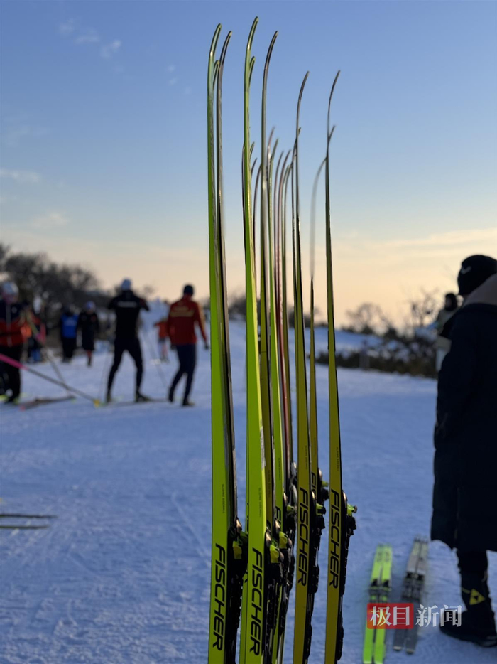 雪板（极目新闻记者陈凌燕摄）