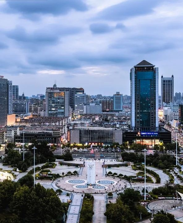 |潍坊市风筝广场 图源/视觉中国