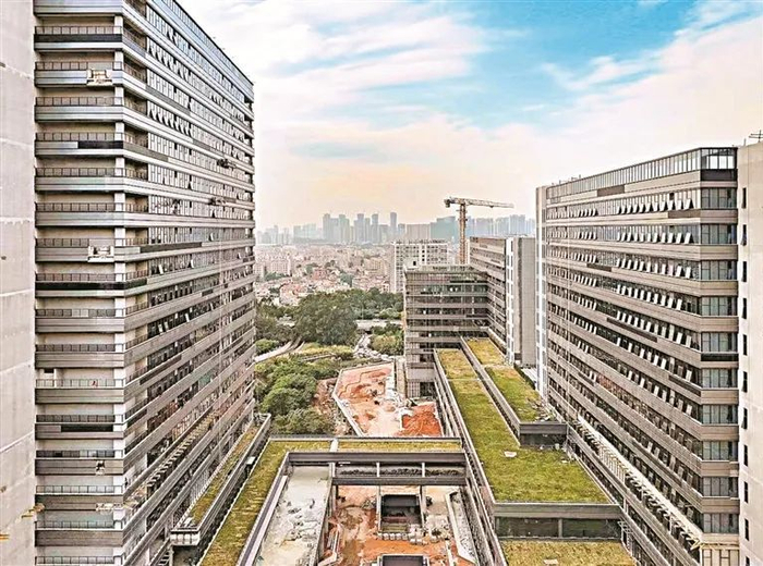 宝安区新桥东先进制造产业园是深圳最大“工业上楼”试点园区 图片来源：深圳发布