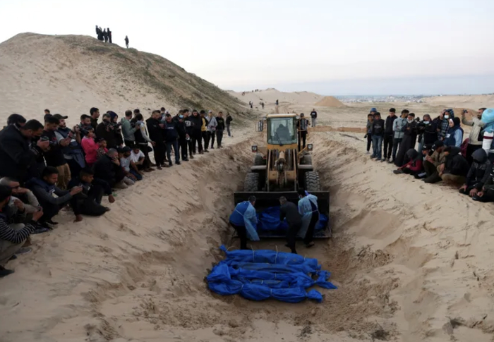 ▲巴勒斯坦官员26日称，以色列归还了以方扣留的80具巴方人员的遗体